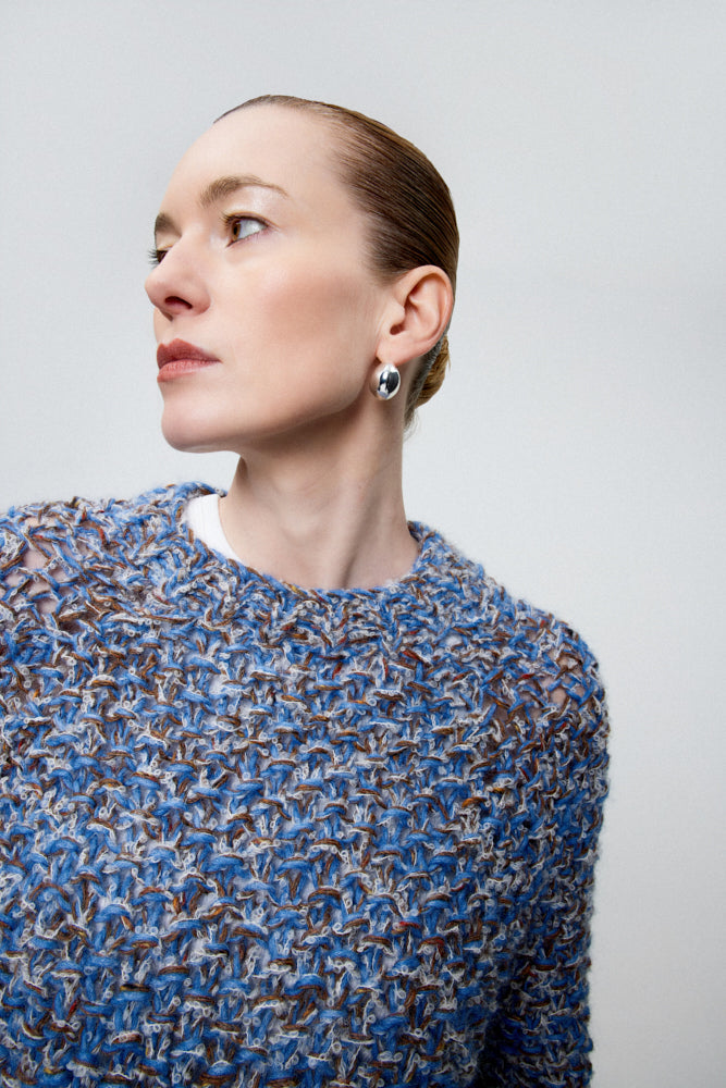 Alpaca Tweed Sweater with a Pearl Pattern in a blue melange by Maiami