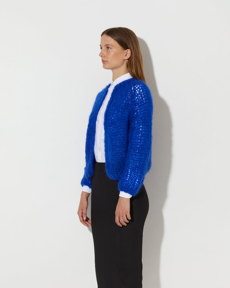 Maiami cardigan in blue.Waist length.