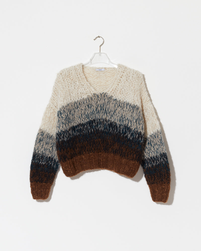 Maiami knitted Alpaca pullover with V-Neck in ombre style.