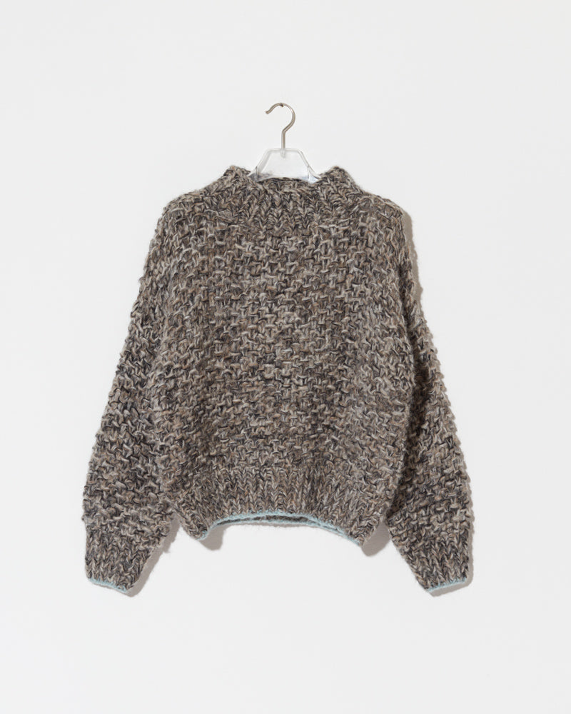 Maiami knitted alpaca pullover with pearl pattern and turtleneck.