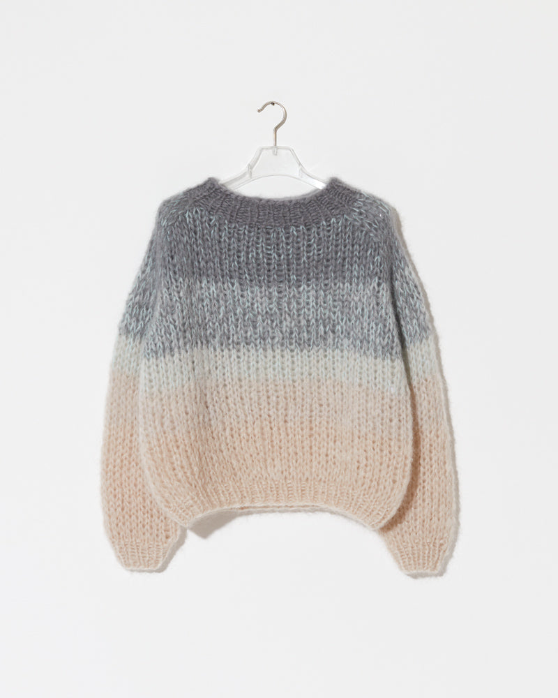Maiami knitted Mohair Pullover in grey and beige.