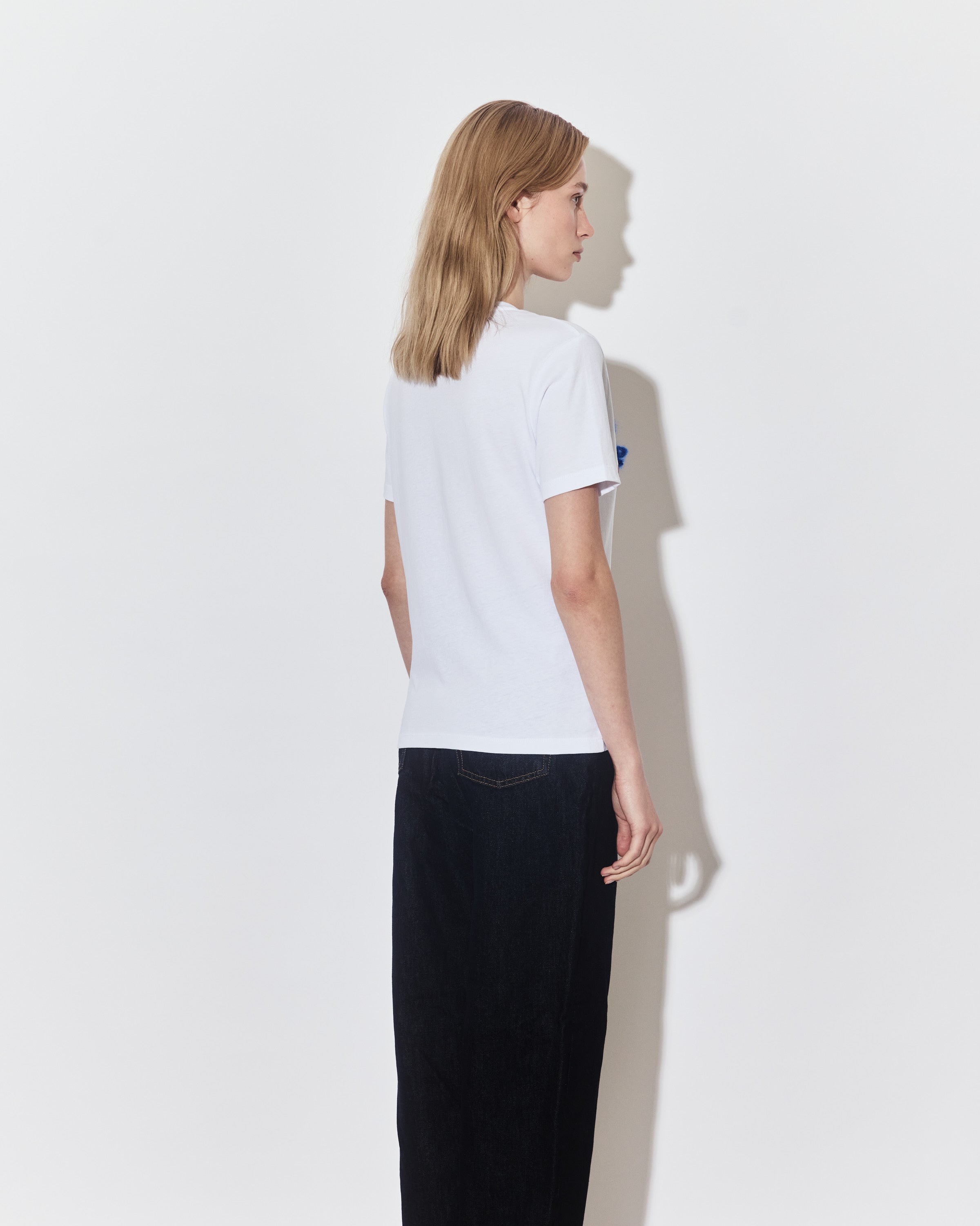 Model with t-shirt with flower print