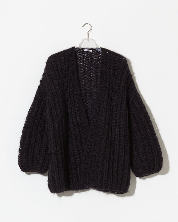 Chunky cardigan in black.